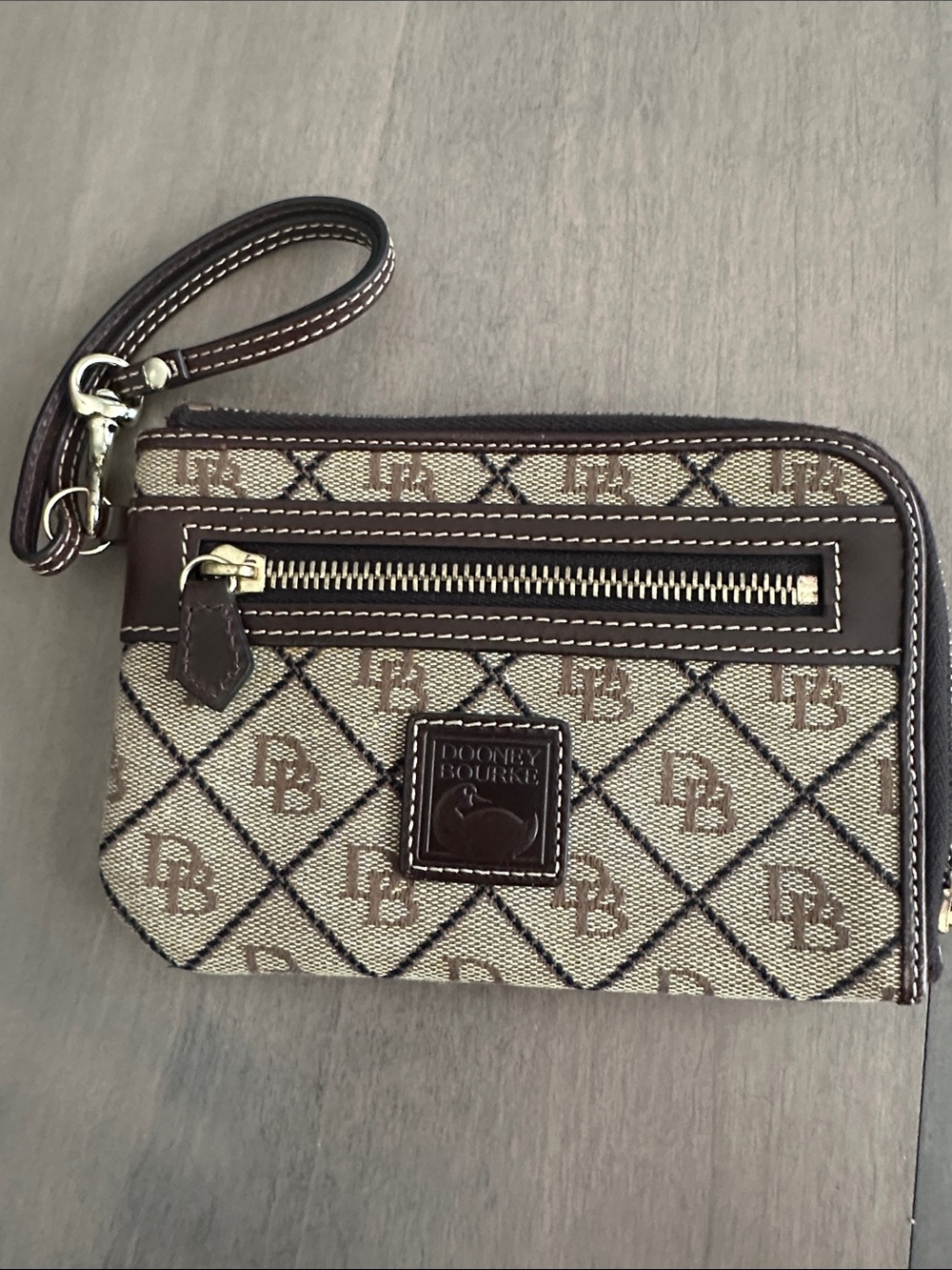 Bundle Dooney & Bourke 2 wristlets & 1 Kisslock pouch - Picture 10 of 12